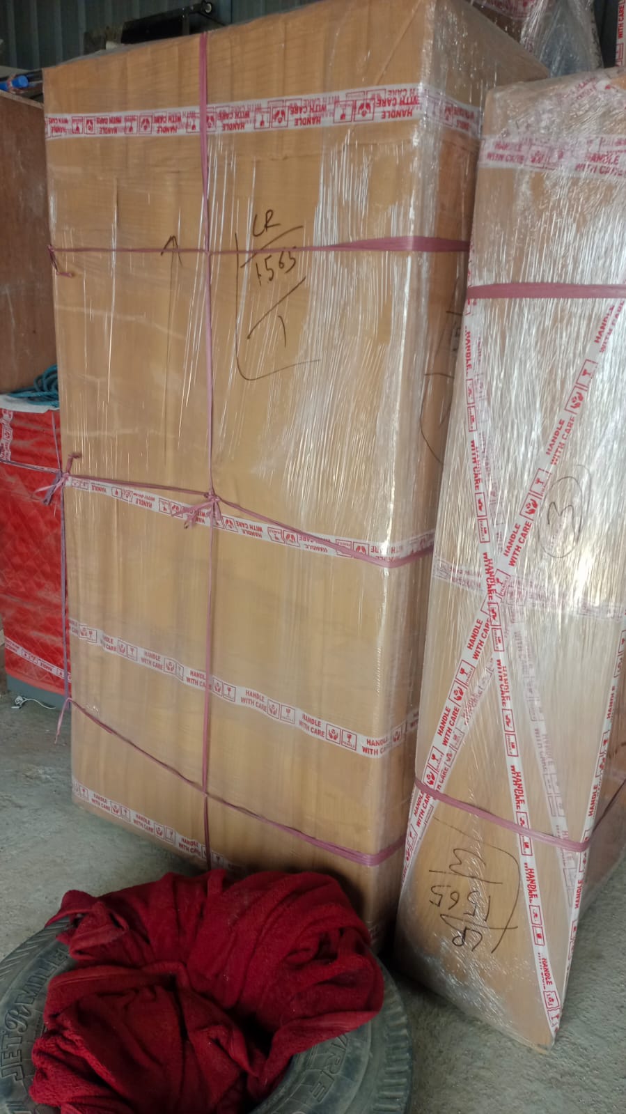 DTC International Packers Box packing and stacking